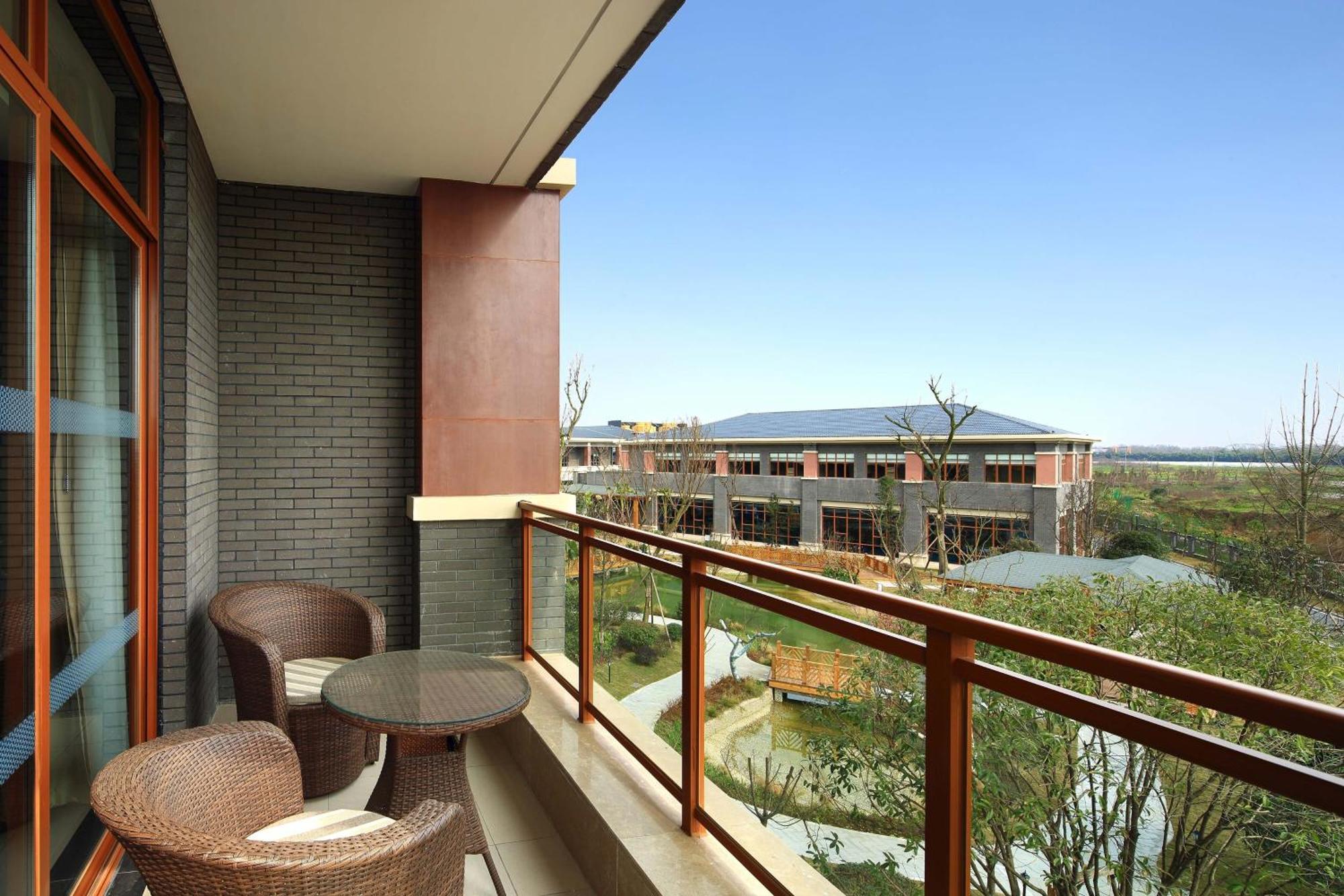 Four Points By Sheraton Chengdu, Anren Экстерьер фото